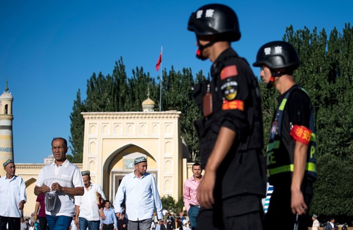 شرطي صيني سابق يكشف أساليب وحشية لتعذيب الأويغور