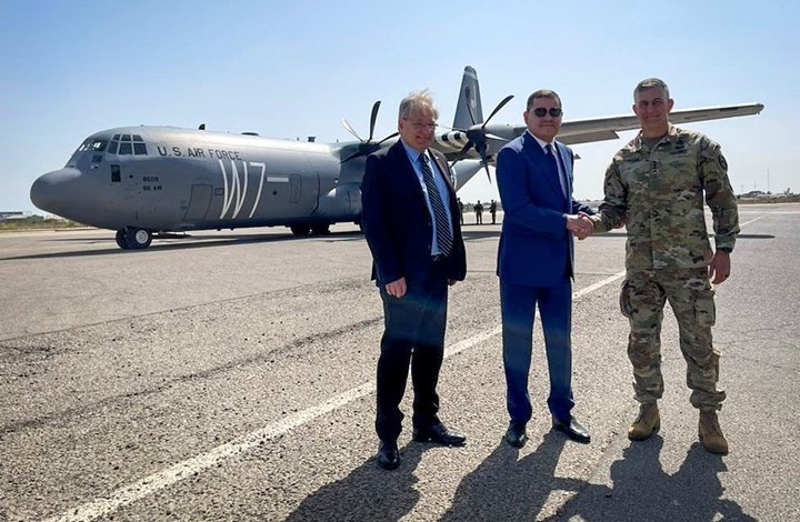 جنرال أمريكي يلتقي بقادة الجزائر وليبيا ويتجاهل سعيّد