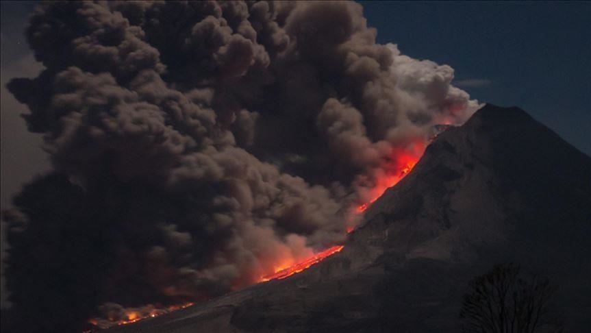 إندونيسيا.. ثوران بركان جبل "ميرابي" في جزيرة جاوة