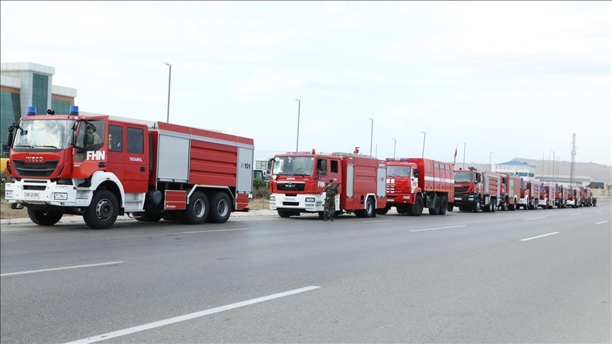 مجموعة ثانية من فرق الإطفاء الأذربيجانية تتجه إلى تركيا