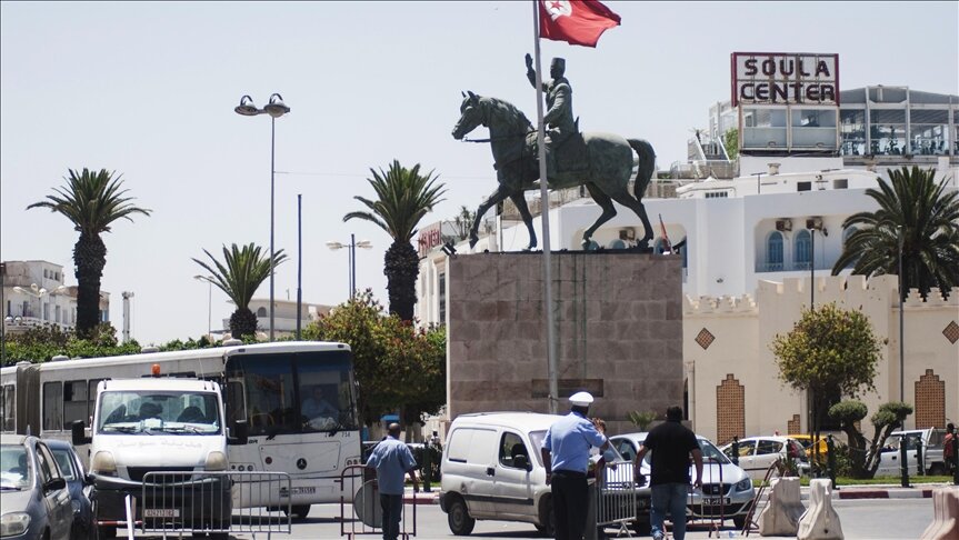 "داعش" يتشفى في "سقوط الديمقراطية" بتونس