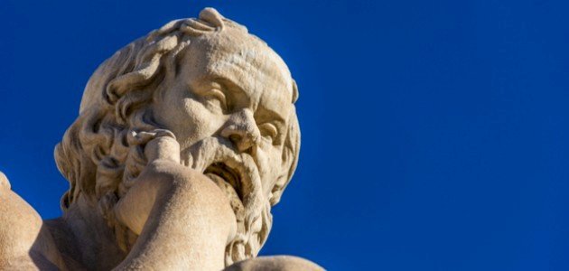 خصائص الفلسفة اليونانية