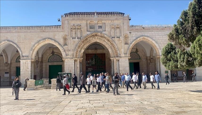 القدس.. عشرات المستوطنين يقتحمون مسجد الأقصى