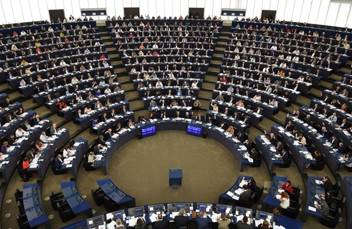 البرلمان الأوروبي يصوت لصالح عودة النظام الديمقراطي بتونس
