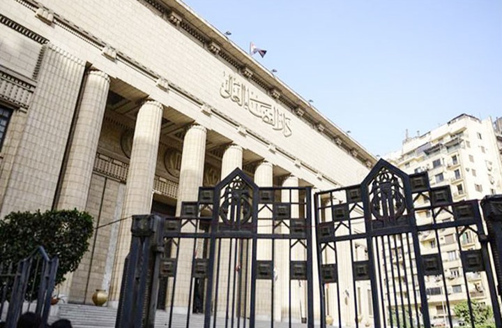 محكمة مصرية تأمر بجلب صهر علاء مبارك بقضية الغاز