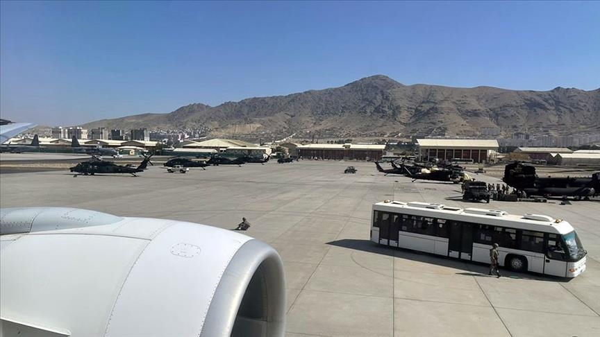تواصل عمليات إجلاء الأجانب من مطار كابل