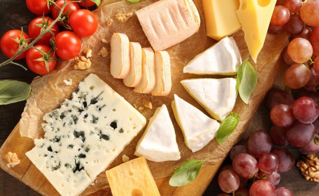 هل الجبن يرفع السكر عند مريض السكري