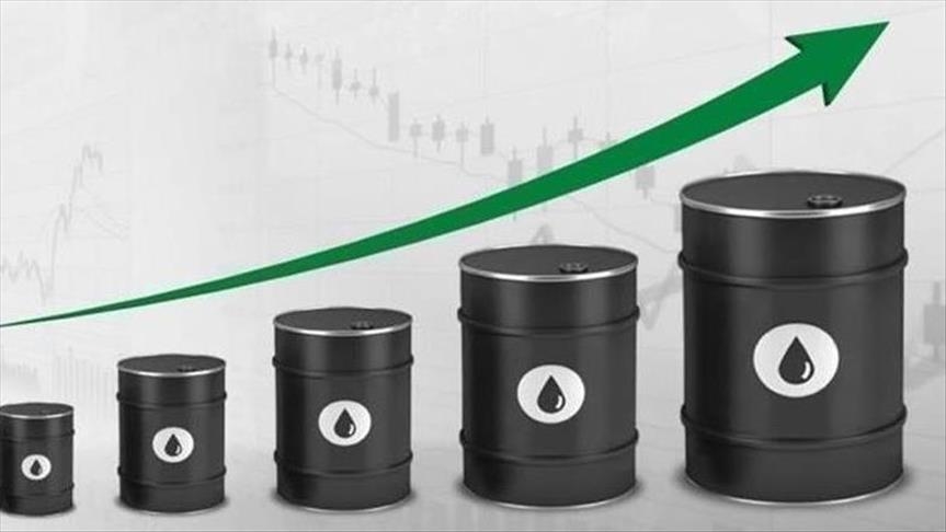 أسعار النفط تصعد وسط تعزيز جرعات ثالثة ضد كورونا
