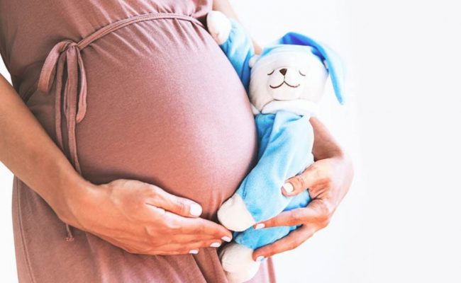 الرضاعة أثناء الحمل في الشهور الأولى