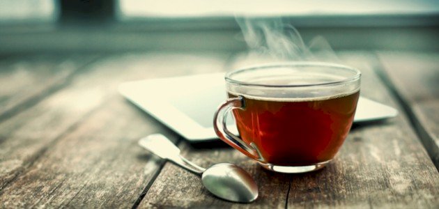 أضرار الشاي بعد الأكل وهل له علاقة بفقر الدم؟