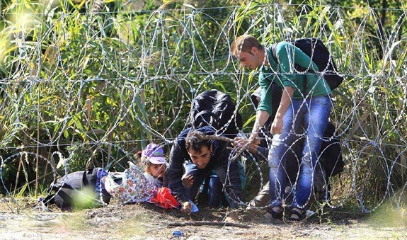 السلطات الفرنسية تخلي مخيما للاجئين