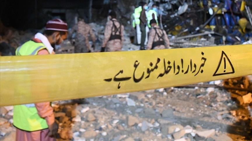 ارتفاع قتلى الهجوم الانتحاري غربي باكستان إلى 4 جنود